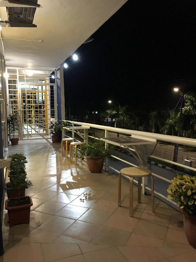 Ae Semporna Guesthouse 极潜旅店 Bagian luar foto