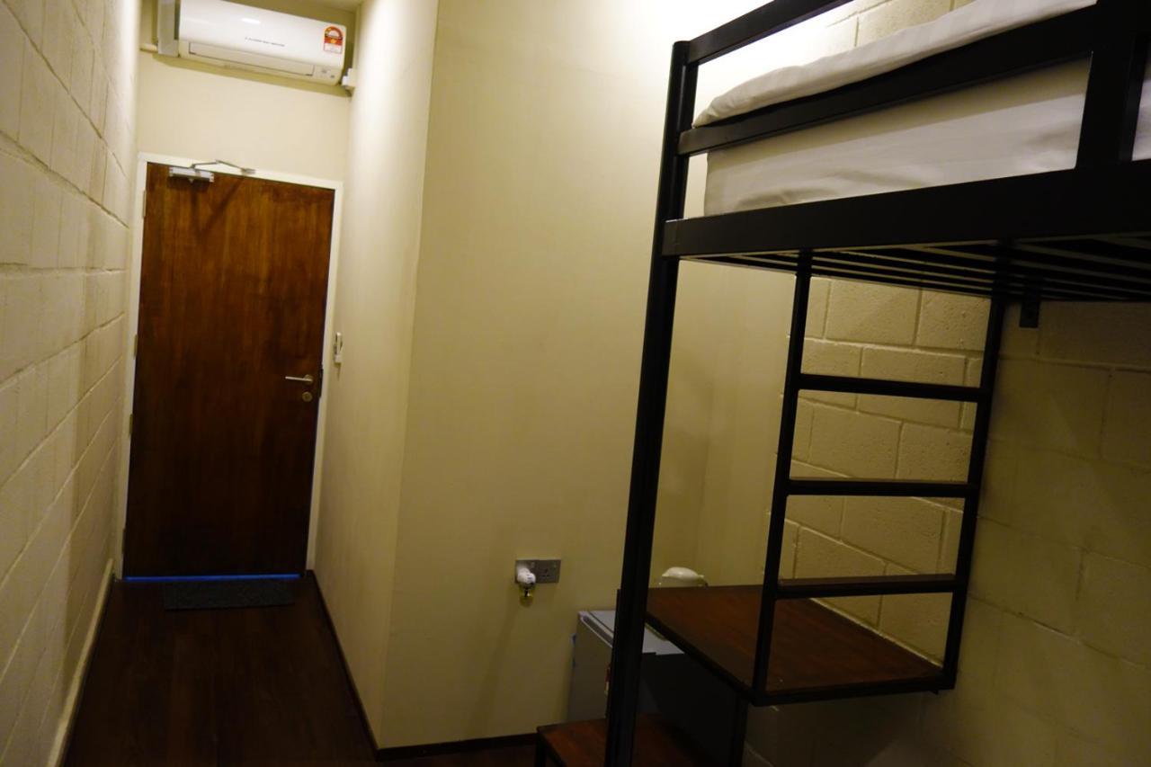 Ae Semporna Guesthouse 极潜旅店 Bagian luar foto