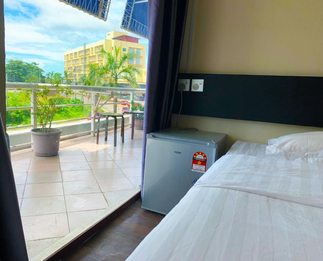 Ae Semporna Guesthouse 极潜旅店 Bagian luar foto