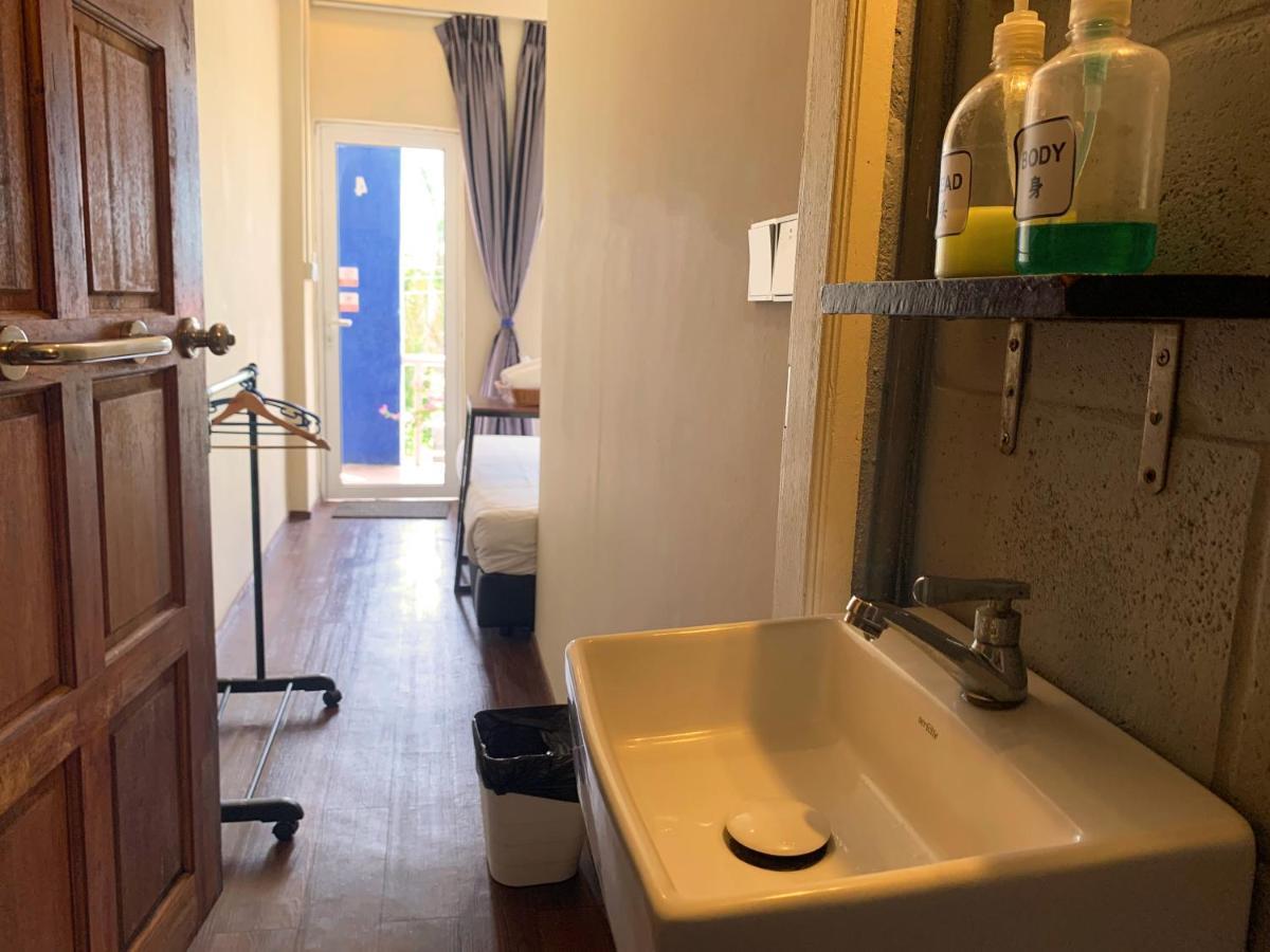 Ae Semporna Guesthouse 极潜旅店 Bagian luar foto