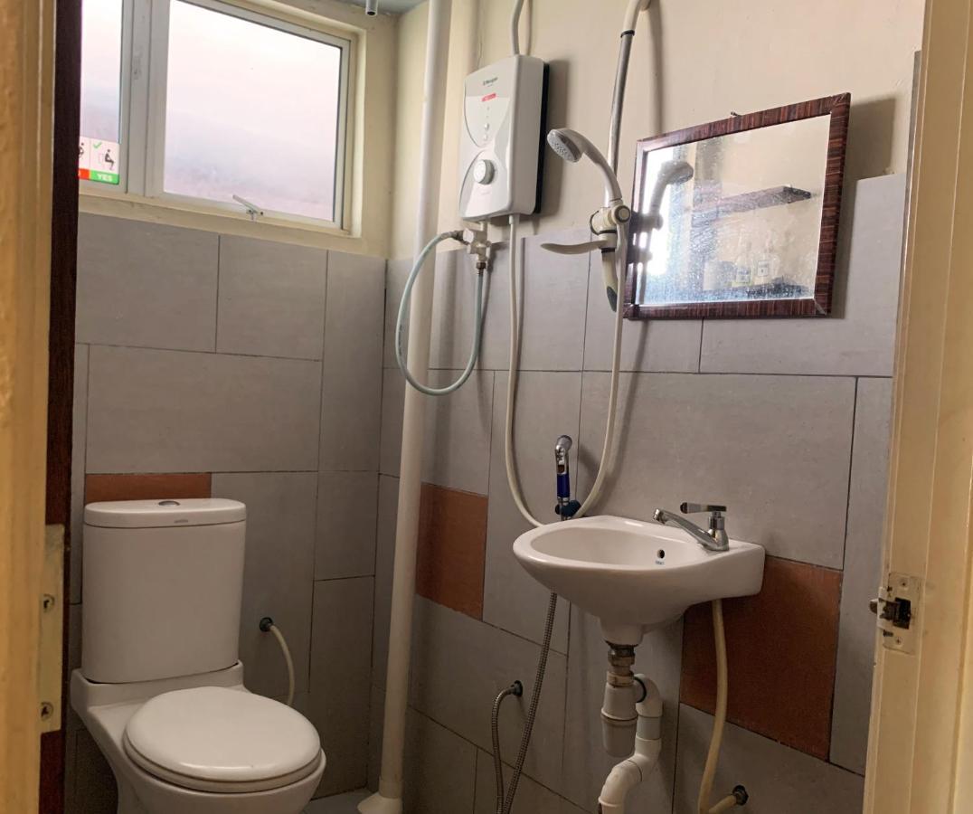 Ae Semporna Guesthouse 极潜旅店 Bagian luar foto