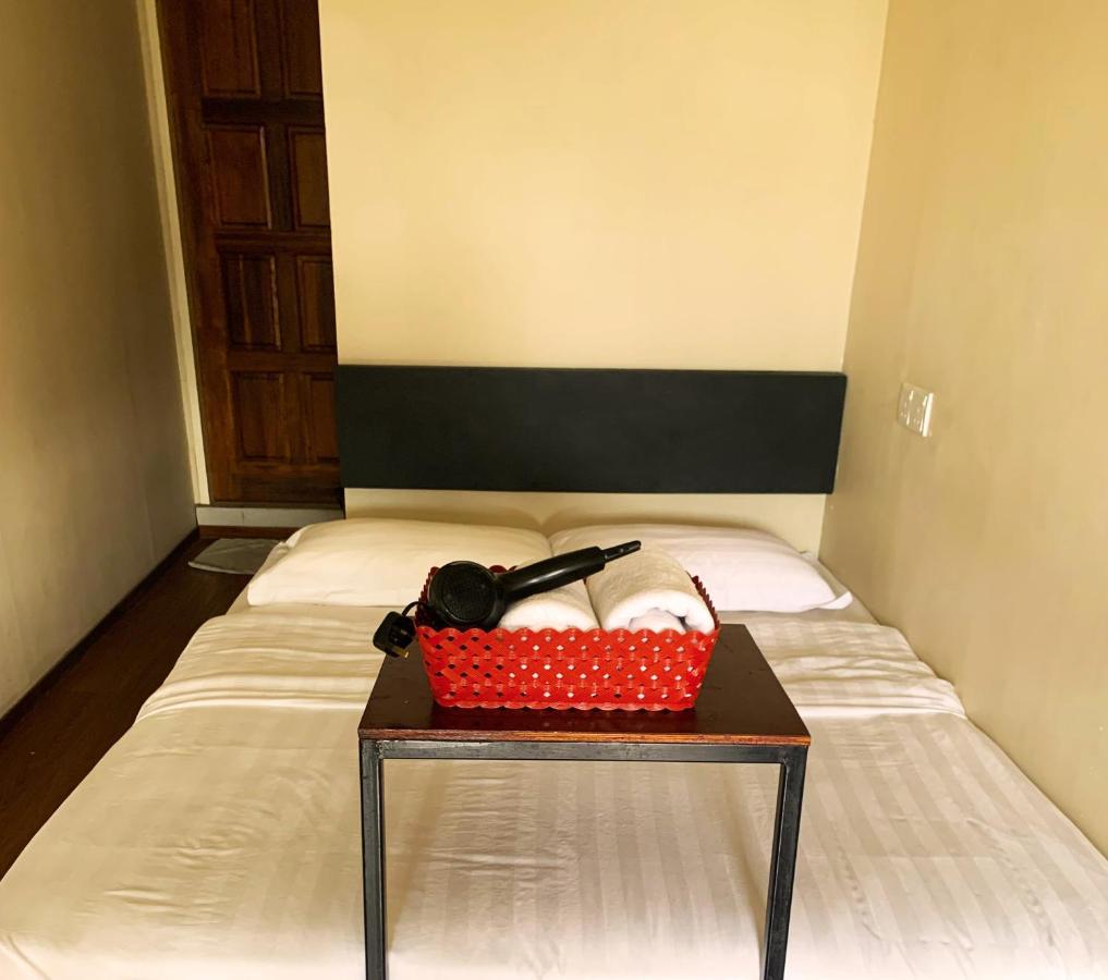 Ae Semporna Guesthouse 极潜旅店 Bagian luar foto
